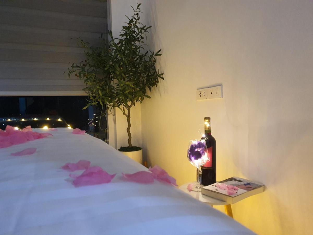 Tulip Homestay Ha Long Buitenkant foto