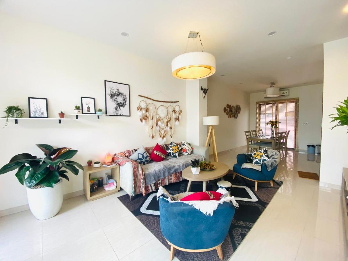 Tulip Homestay Ha Long Buitenkant foto