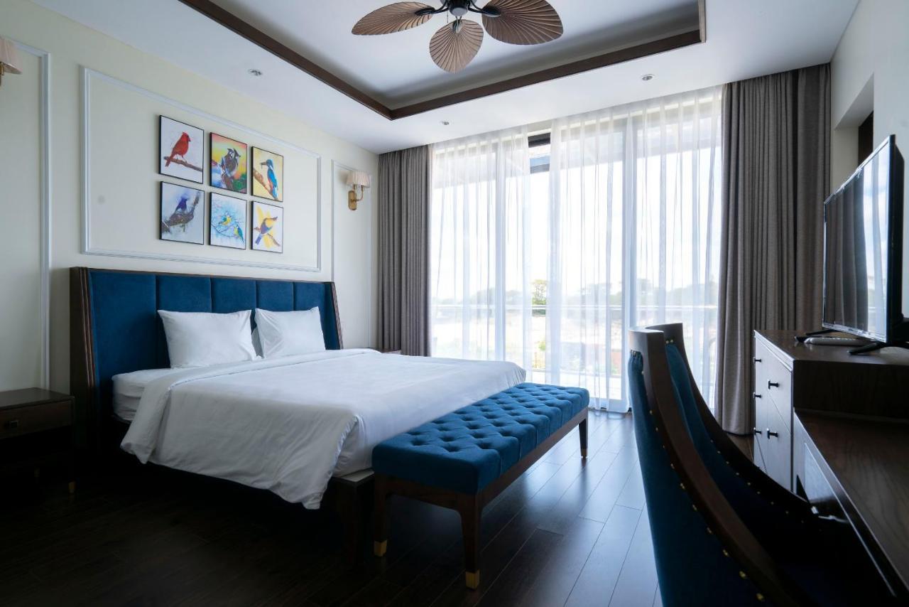 Tulip Homestay Ha Long Buitenkant foto